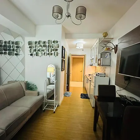 Near Bgc 1 Bedroom With Balcony Neflix